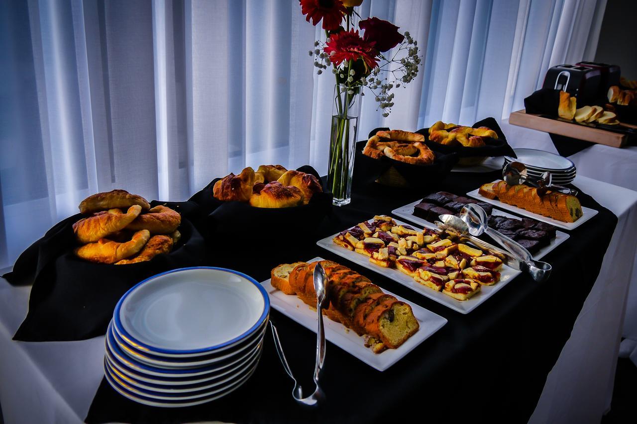 Elegance Hotel Tandil Buitenkant foto