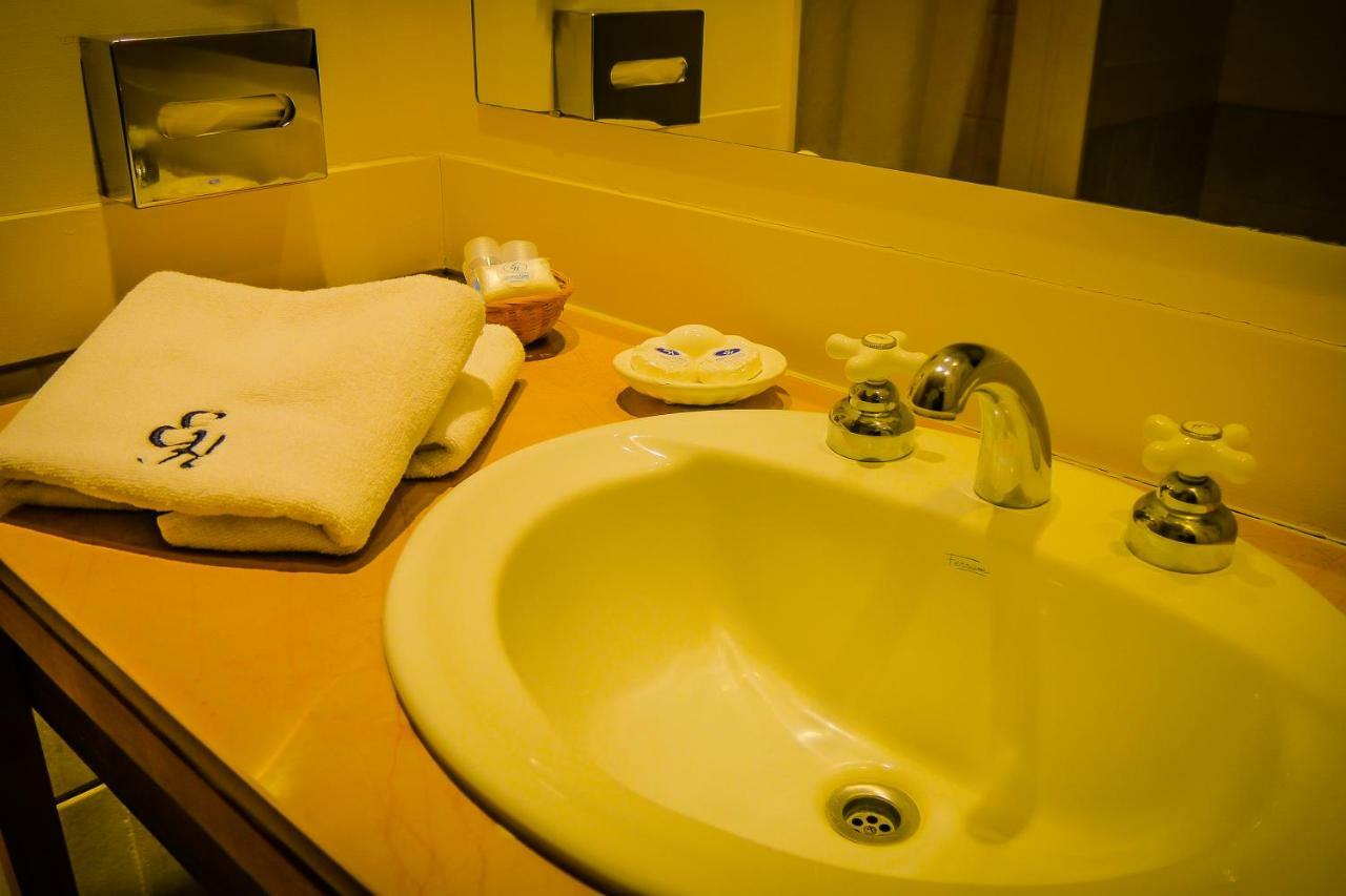 Elegance Hotel Tandil Kamer foto